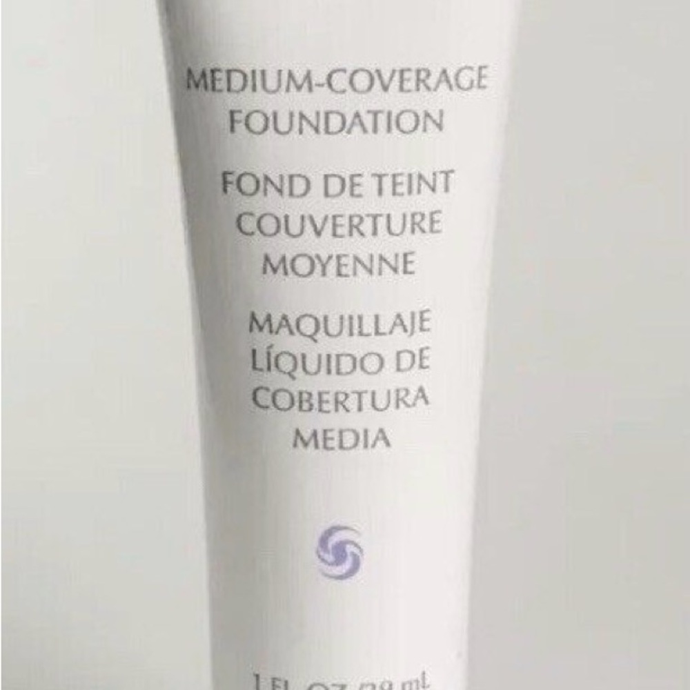 Mary Kay Medium-Coverage Foundation - Cream